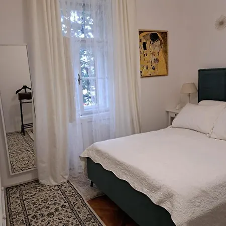 Vintage Magnolia Guest house