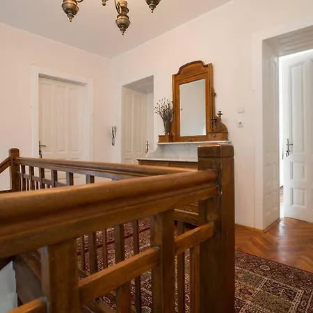 Vintage Magnolia Guest house