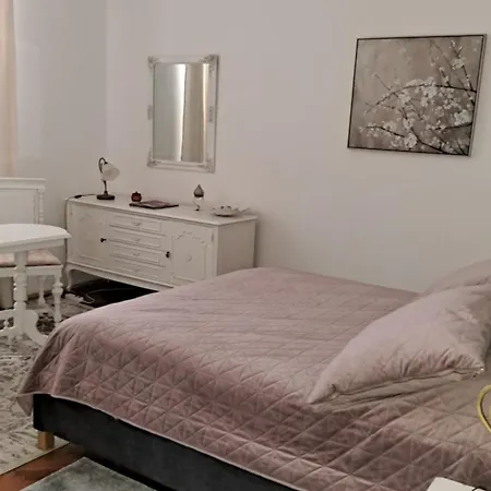 Vintage Magnolia Pensionat Pula